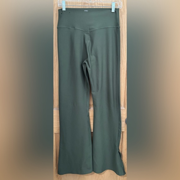 YPB sculptLUX Split-Hem Flare Legging - Picture 5 of 8